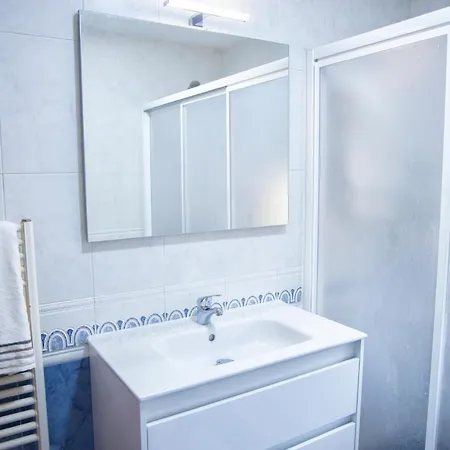 La Casa De Los Bisa Holiday home Sanchidrian