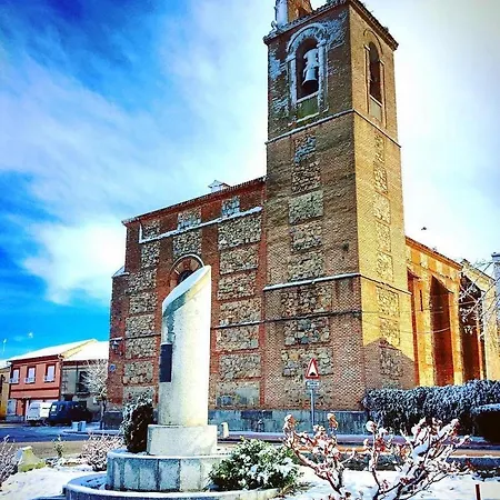 La Casa De Bisa Sanchidrian