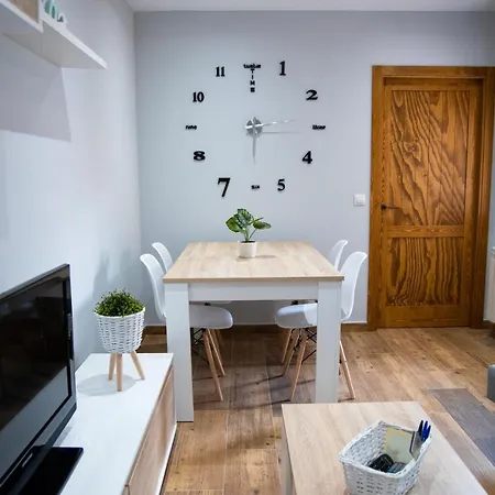 La Casa De Los Bisa Holiday home Sanchidrian