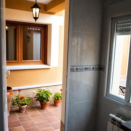 La Casa De Bisa Sanchidrian